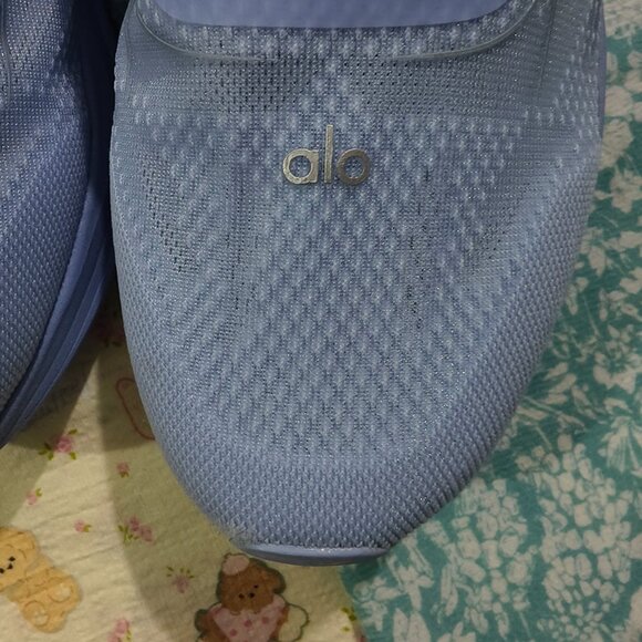 Alo Yoga Men's Mesh Running Shoes - Picture 3 of 8